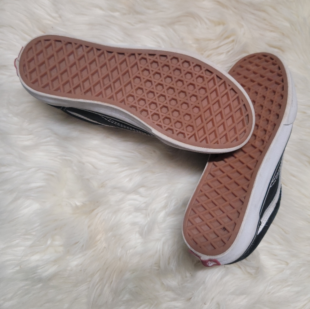 Vans - Picture 3 of 4